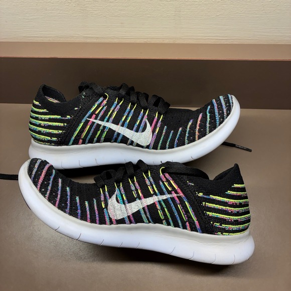 Nike Free RN Flyknit runnatural running shoes sneakers W 6 Black w stripes - Picture 6 of 7